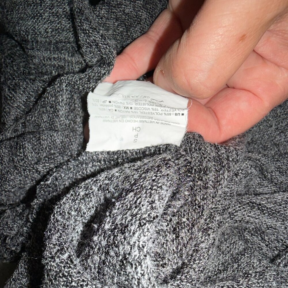 Old Navy dark gray top - size small, long sleeve - Picture 4 of 4
